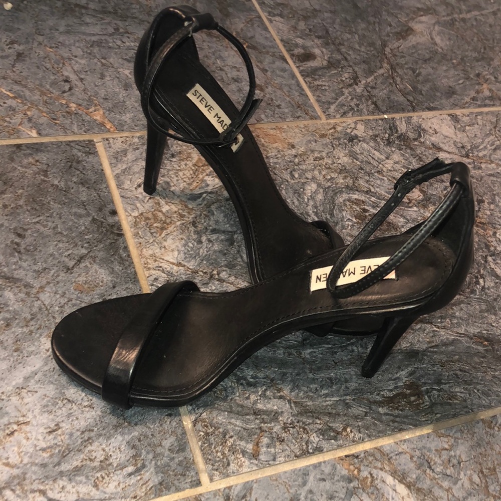 Steve Madden strap heel